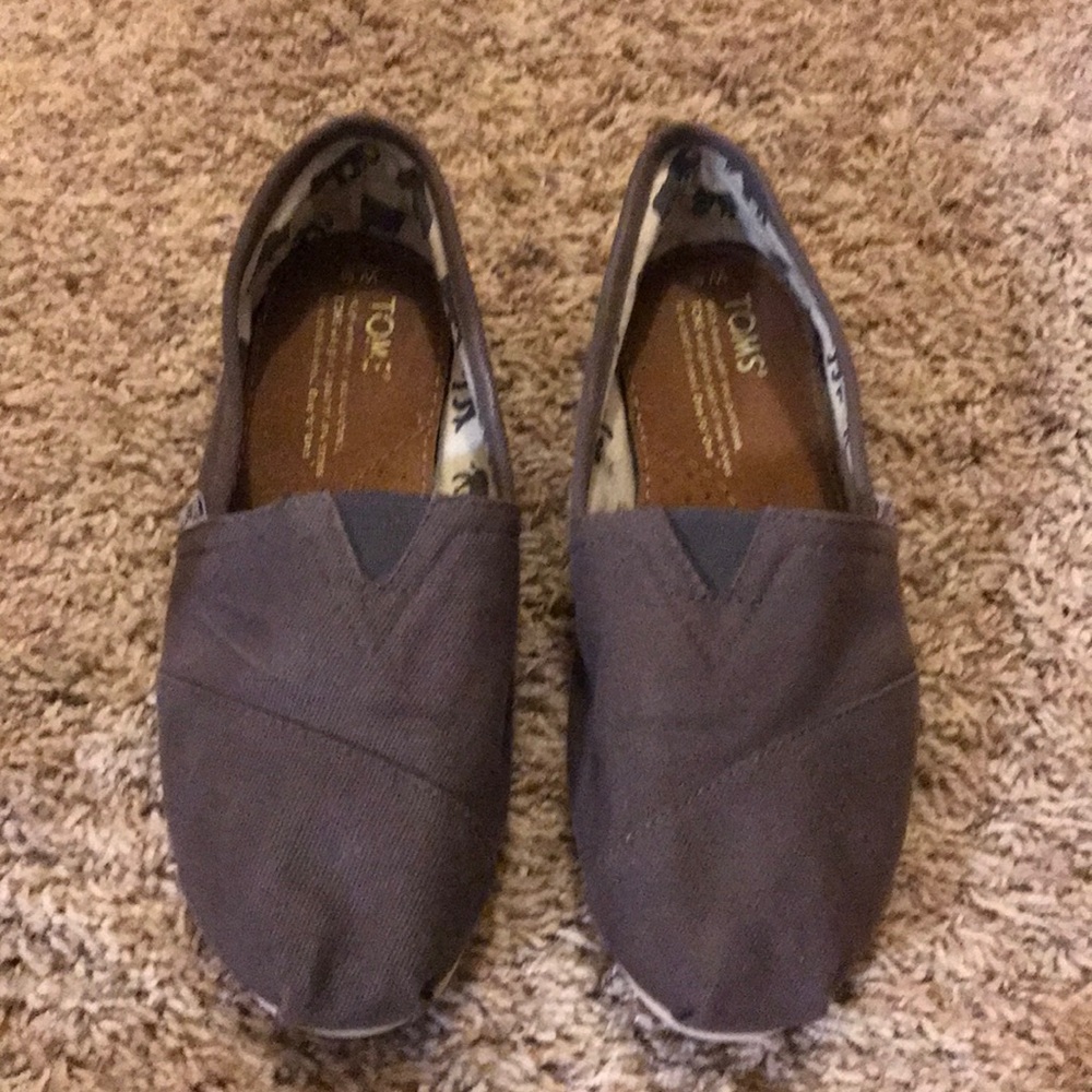 Ladies Tom’s-like new